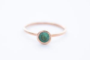 REEF ring - 14K rose gold w. smaragd