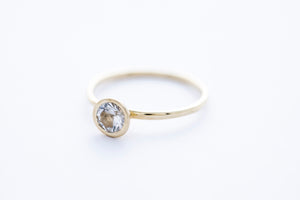 REEF Ring - 14K yellow gold w. white sapphire