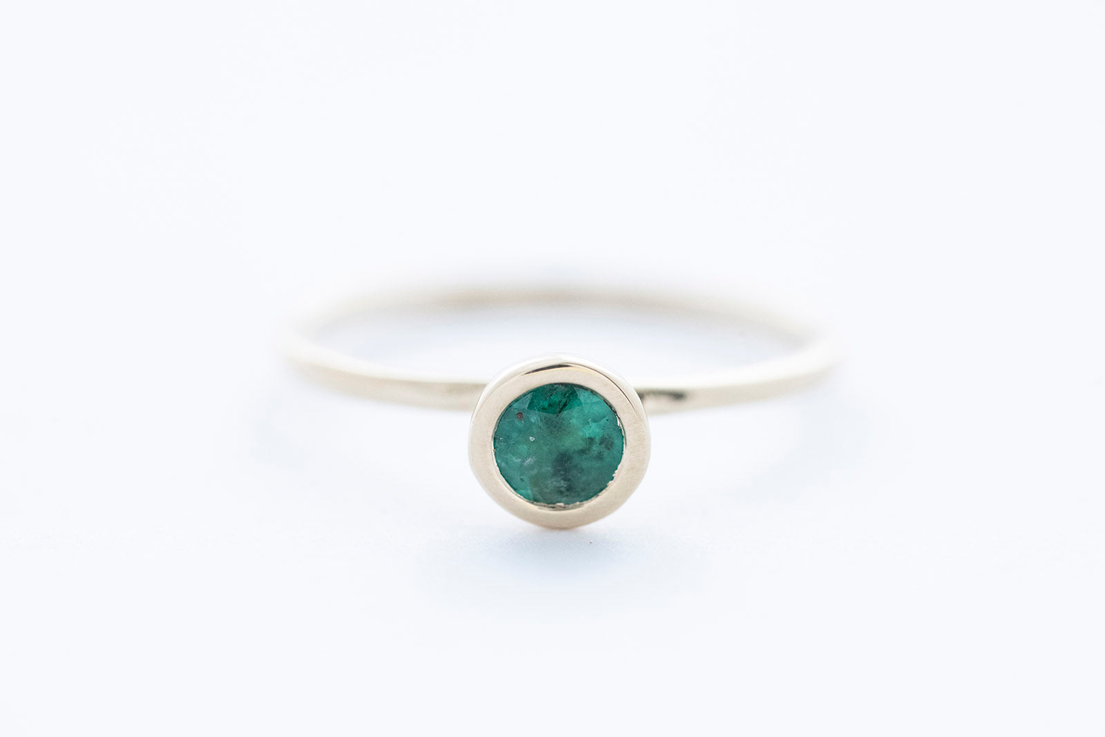 REEF ring - 14K yellow gold w. emerald #2