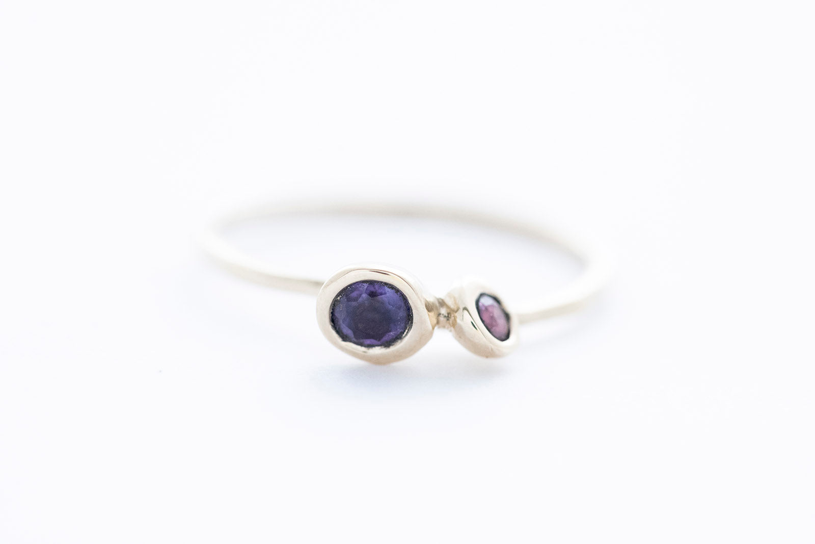 REEF DOUBLE ring - 14K yellow gold | w. amethyst and sapphire