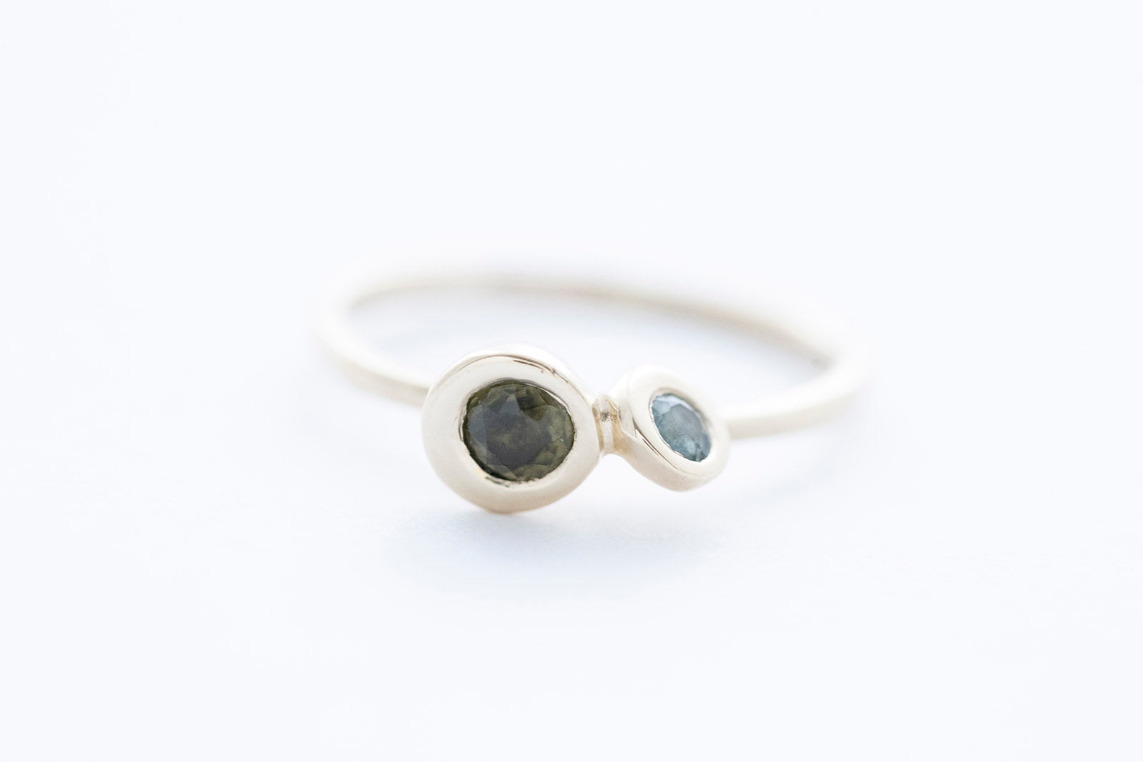 REEF DOUBLE ring - 14K yellow gold | w. tourmaline and sapphire