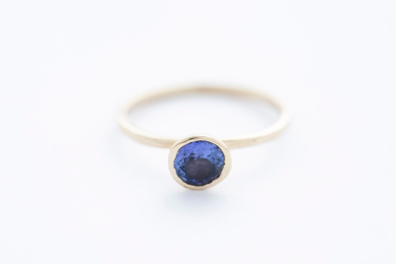 REEF ring - 14K yellow gold w. tanzanite