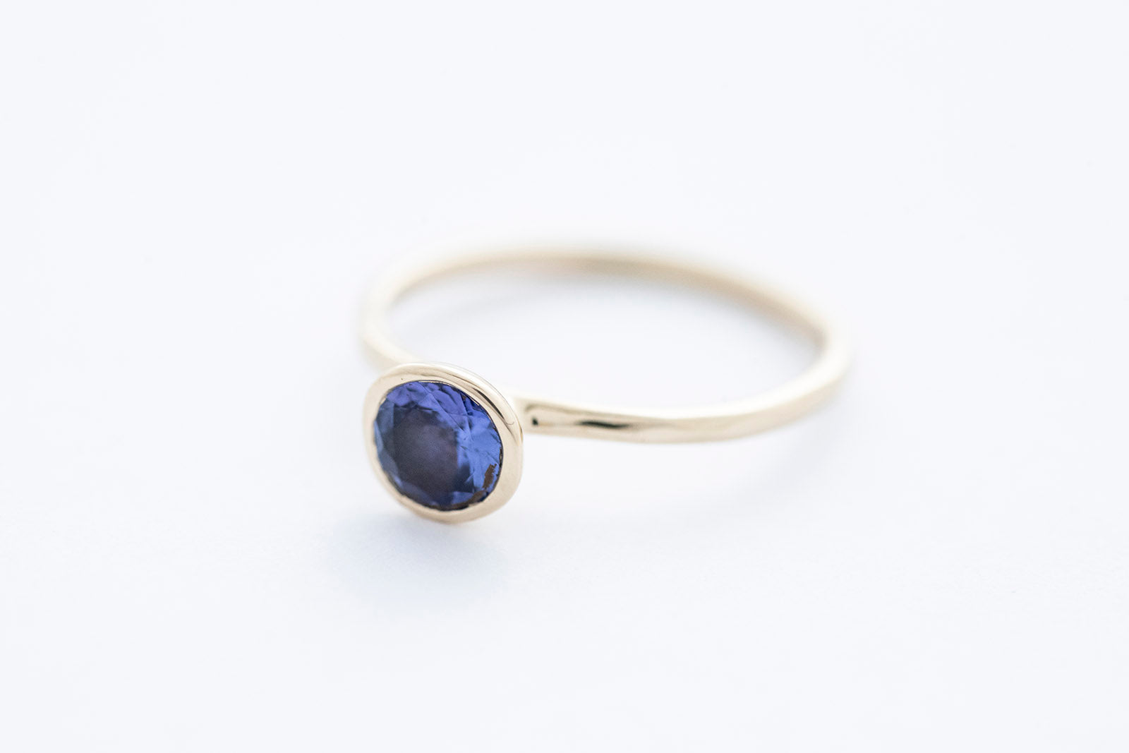 REEF ring - 14K yellow gold w. tanzanite