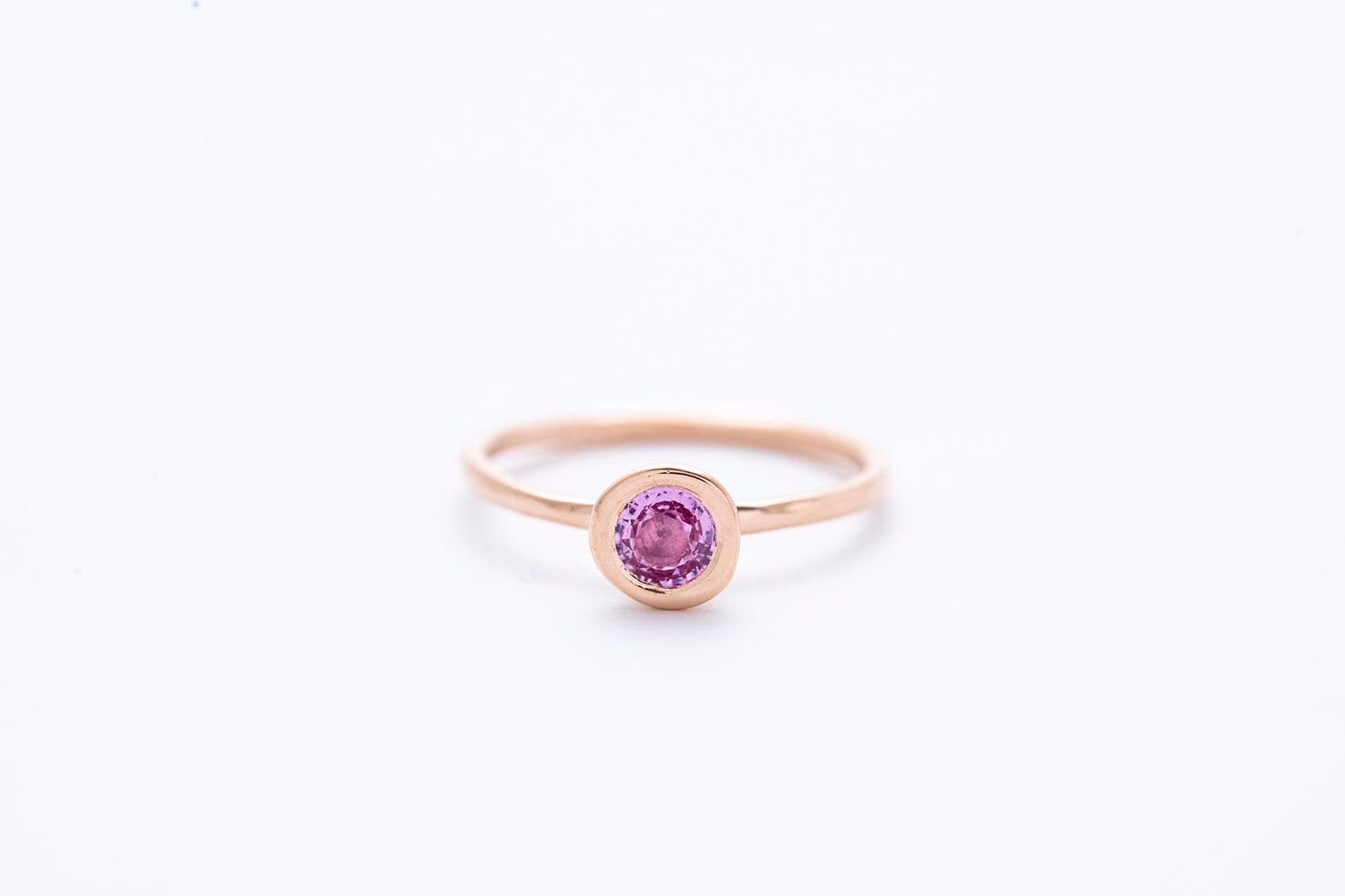 REEF ring - 14K rose gold w. purple pink sapphire