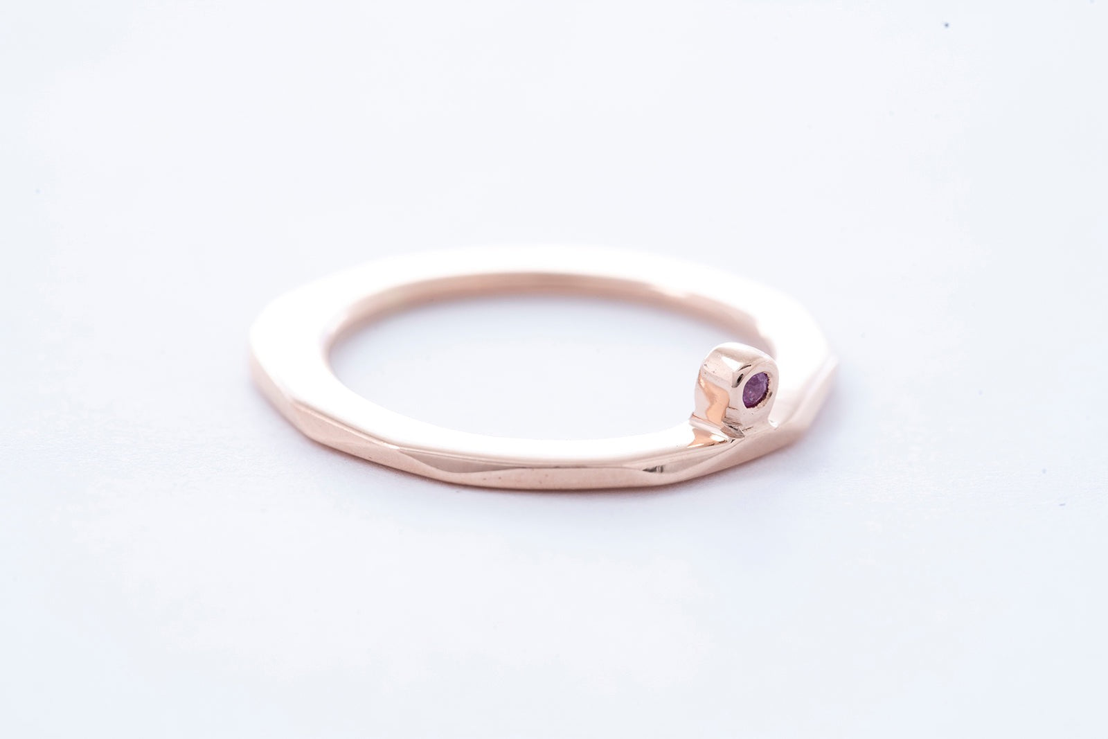 FAZETTE TIARA ring | 14K rose gold w. pink sapphire