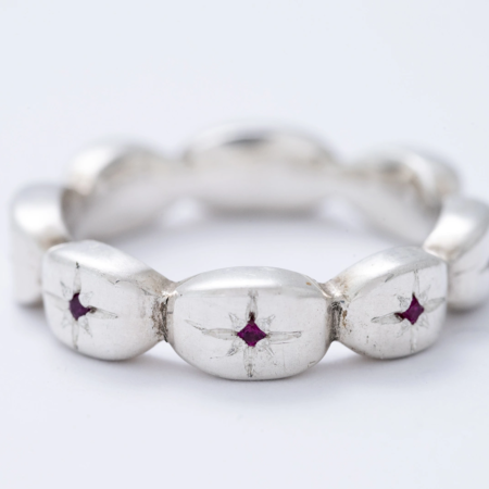 ezüst gyűrű rubin