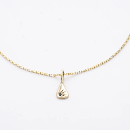 arany nyaklánc fekete gyémánt