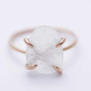 OCEAN GLASS rose gold gyűrű - fehér üveg